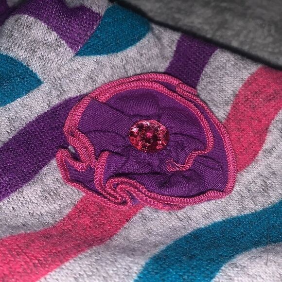 Poncho    - Picture 3 of 8